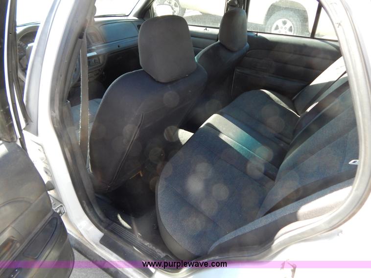 image for item I1240 2005 Ford Crown Victoria Police Interceptor