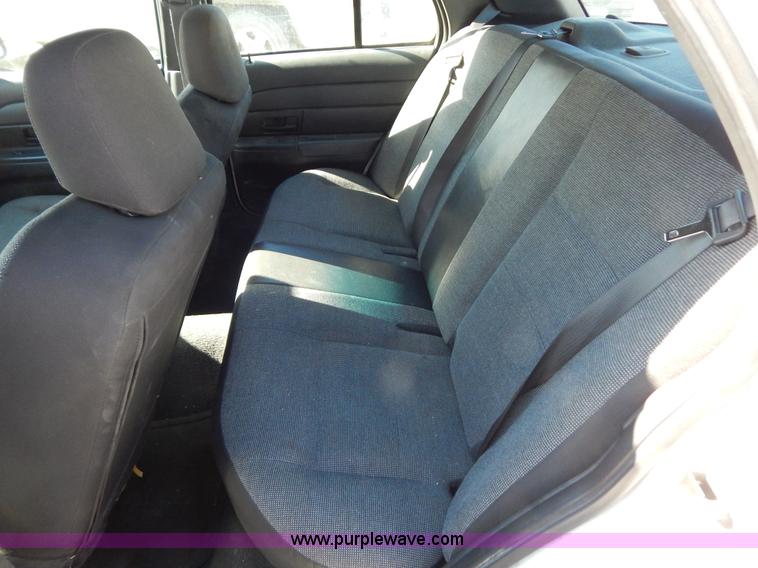 image for item I1240 2005 Ford Crown Victoria Police Interceptor