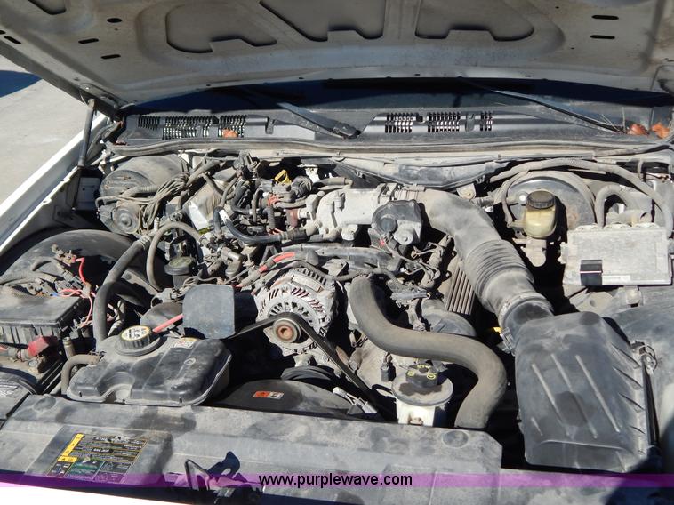 image for item I1240 2005 Ford Crown Victoria Police Interceptor