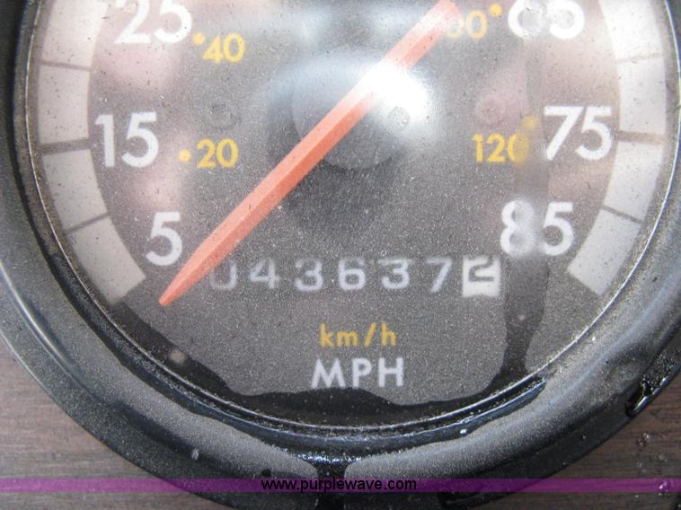 image for item I5707 1993 Freightliner FLA cab over semi truck