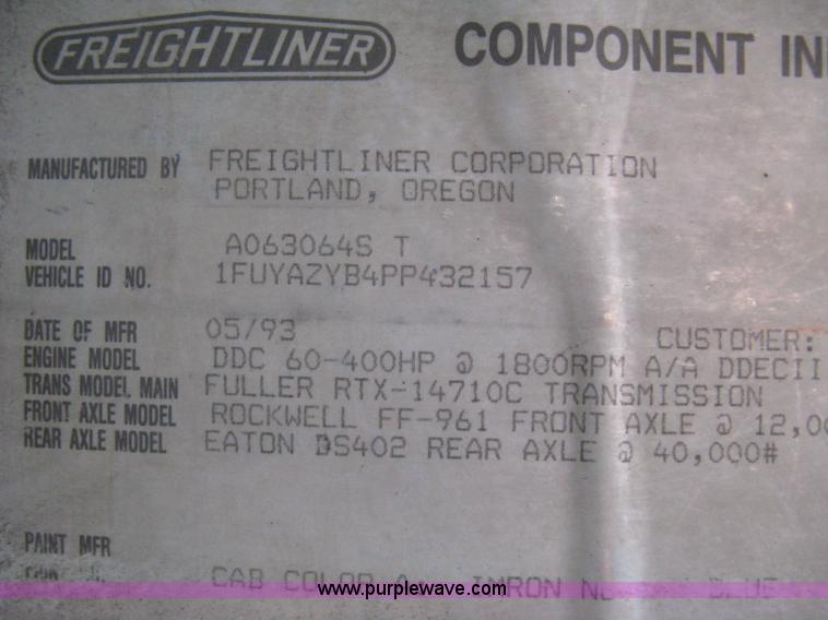 image for item I5707 1993 Freightliner FLA cab over semi truck