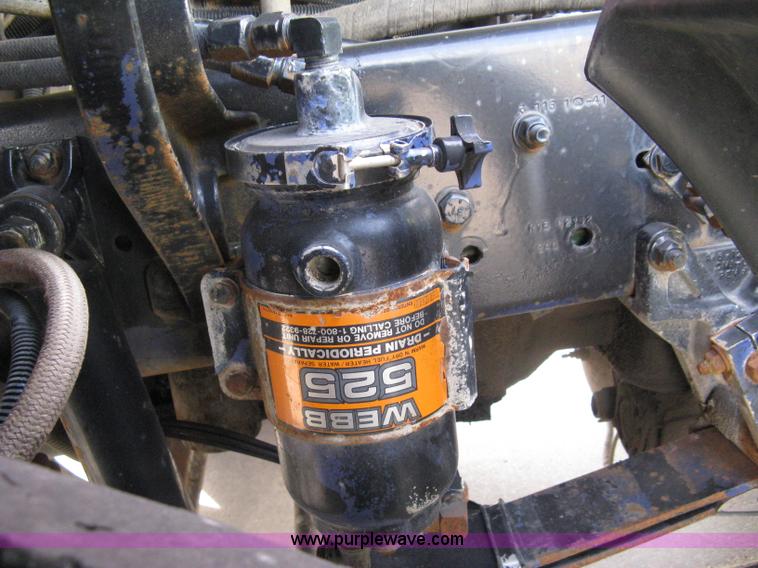 image for item I5707 1993 Freightliner FLA cab over semi truck