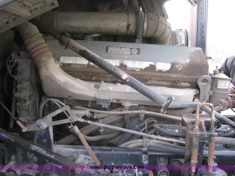 image for item I5707 1993 Freightliner FLA cab over semi truck