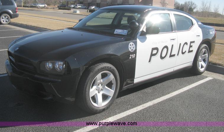 image for item I5710 2010 Dodge Charger Police