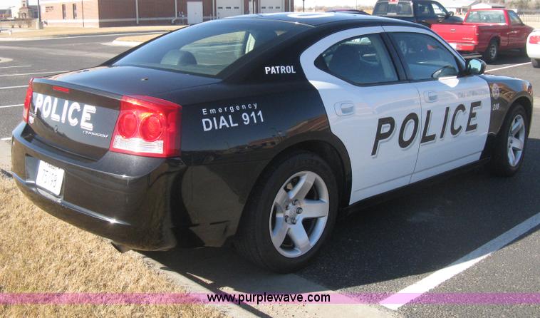 image for item I5710 2010 Dodge Charger Police