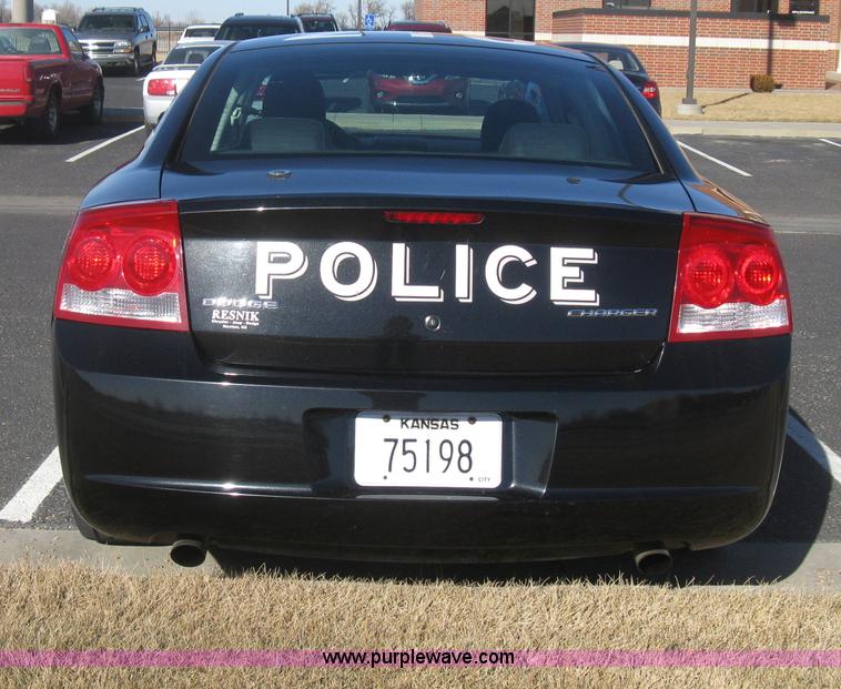 image for item I5710 2010 Dodge Charger Police