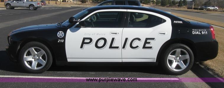 image for item I5710 2010 Dodge Charger Police