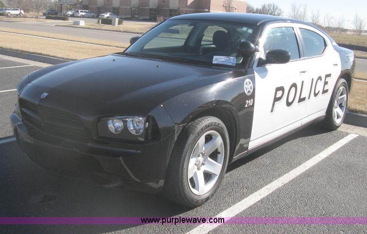 image for item I5710 2010 Dodge Charger Police