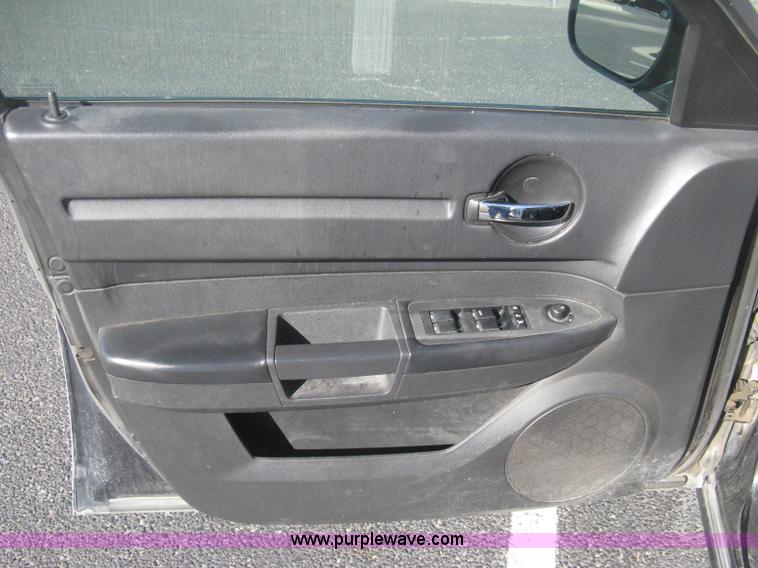 image for item I5710 2010 Dodge Charger Police