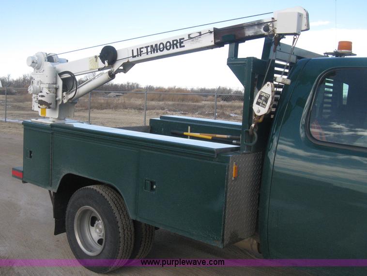image for item I5737 2007 Chevrolet Silverado 3500HD Ext. Cab utility truck