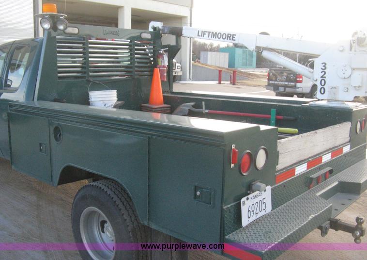 image for item I5737 2007 Chevrolet Silverado 3500HD Ext. Cab utility truck