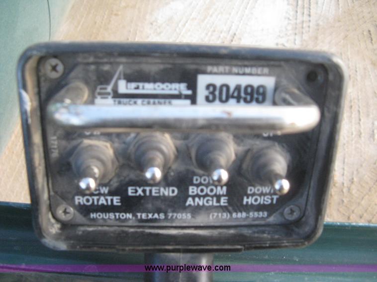 image for item I5737 2007 Chevrolet Silverado 3500HD Ext. Cab utility truck