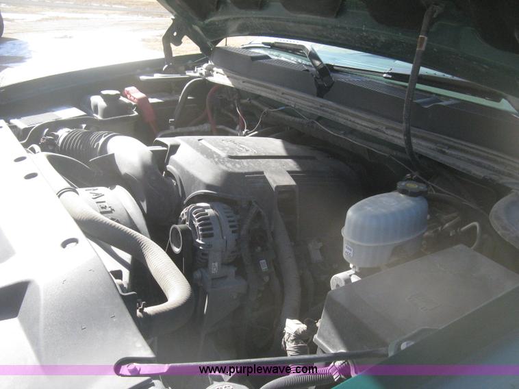 image for item I5737 2007 Chevrolet Silverado 3500HD Ext. Cab utility truck