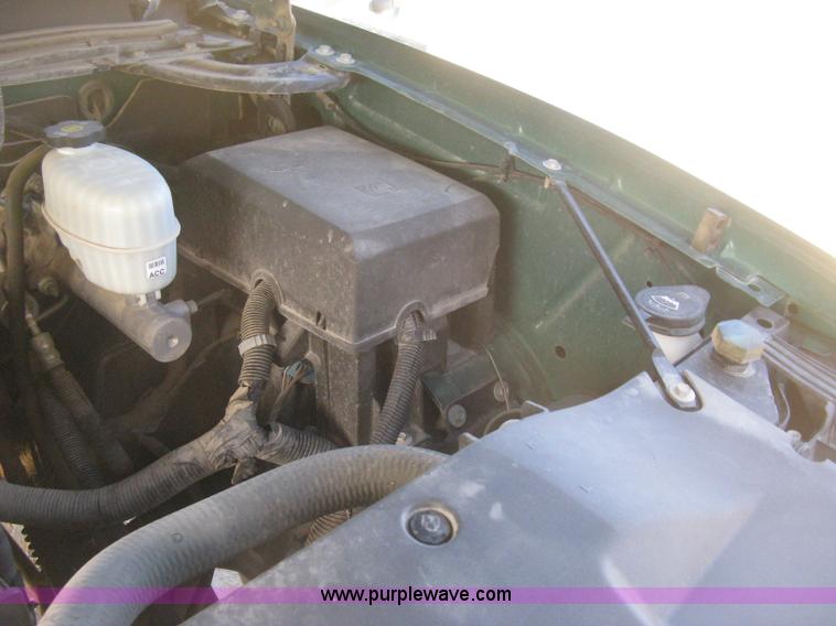 image for item I5737 2007 Chevrolet Silverado 3500HD Ext. Cab utility truck