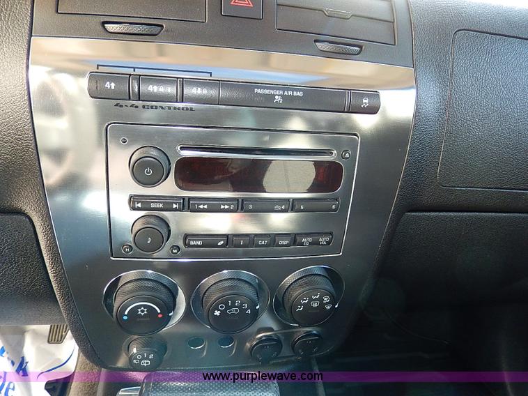image for item I9415 2006 Hummer H3 SUV