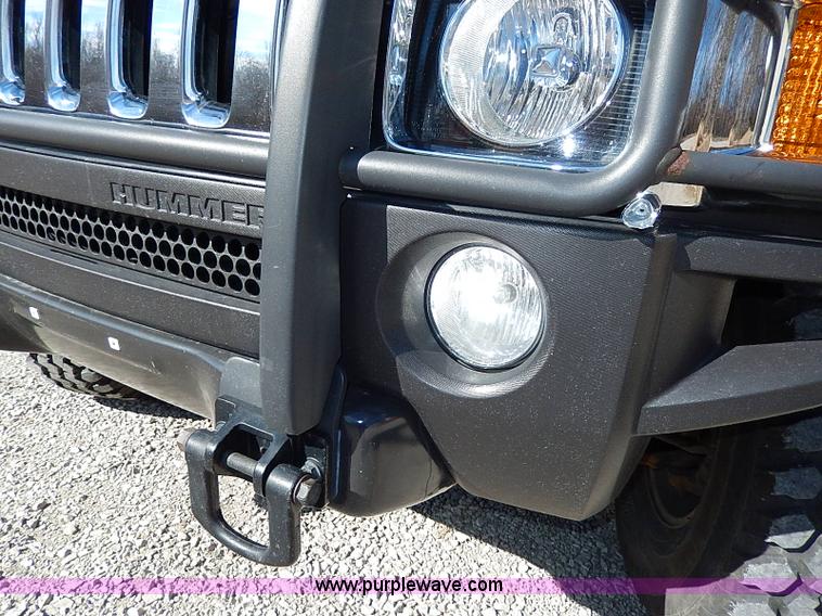 image for item I9415 2006 Hummer H3 SUV