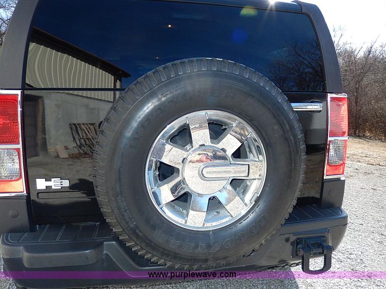 image for item I9415 2006 Hummer H3 SUV