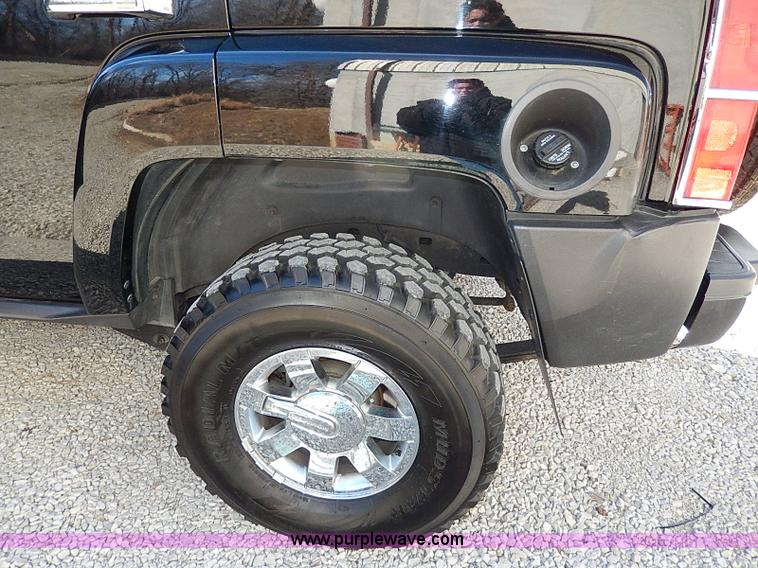 image for item I9415 2006 Hummer H3 SUV