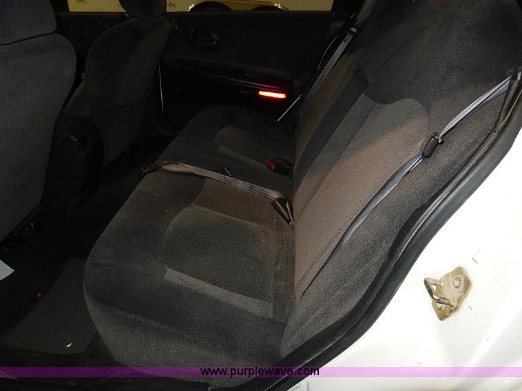 image for item I9432 2000 Dodge Intrepid ES