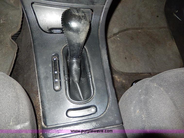 image for item I9432 2000 Dodge Intrepid ES