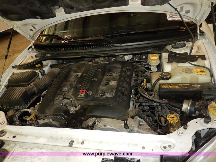 image for item I9432 2000 Dodge Intrepid ES
