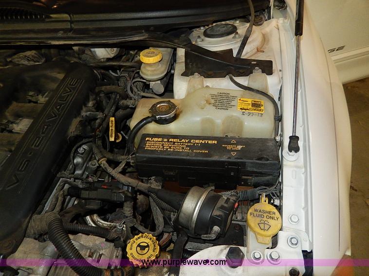 image for item I9432 2000 Dodge Intrepid ES