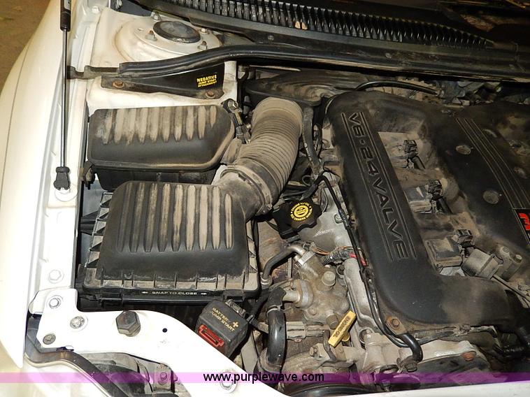 image for item I9432 2000 Dodge Intrepid ES