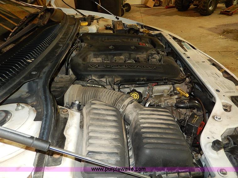 image for item I9432 2000 Dodge Intrepid ES