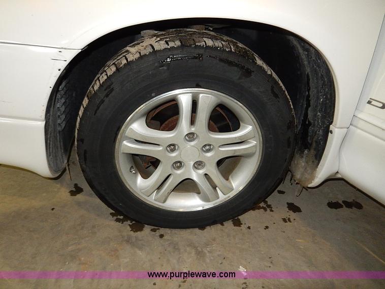 image for item I9432 2000 Dodge Intrepid ES