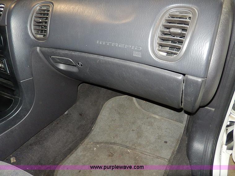 image for item I9432 2000 Dodge Intrepid ES