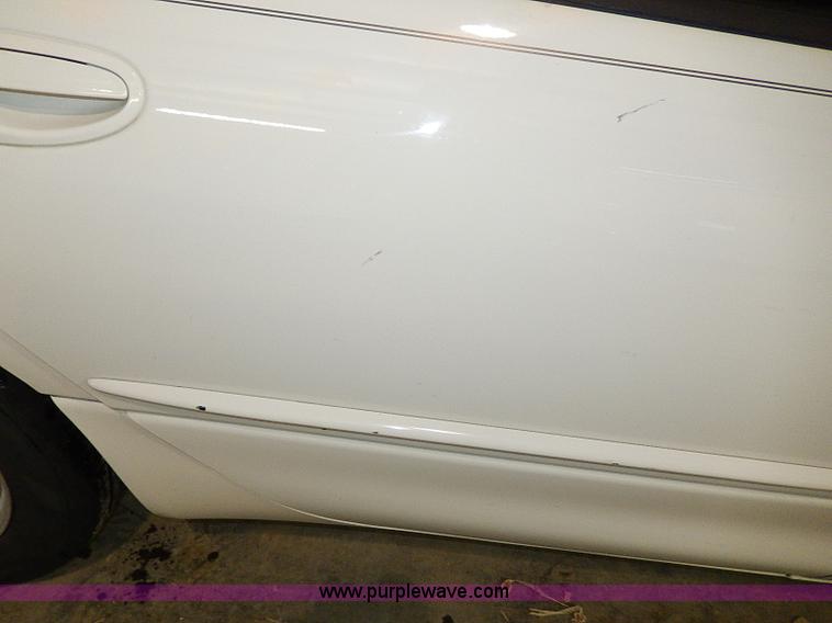 image for item I9432 2000 Dodge Intrepid ES