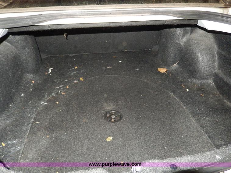 image for item I9432 2000 Dodge Intrepid ES