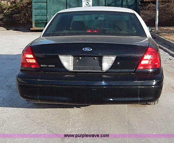 image for item I9434 2007 Ford Crown Victoria Police Interceptor