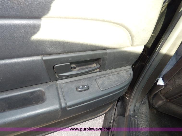 image for item I9434 2007 Ford Crown Victoria Police Interceptor