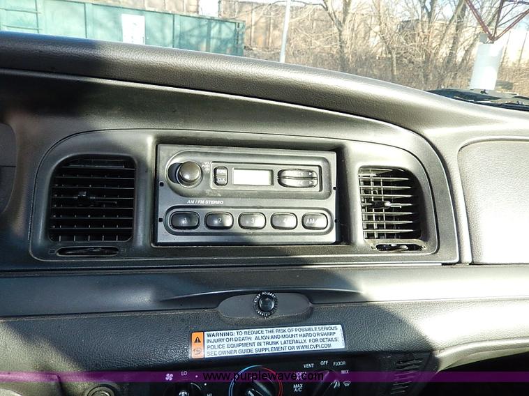 image for item I9434 2007 Ford Crown Victoria Police Interceptor