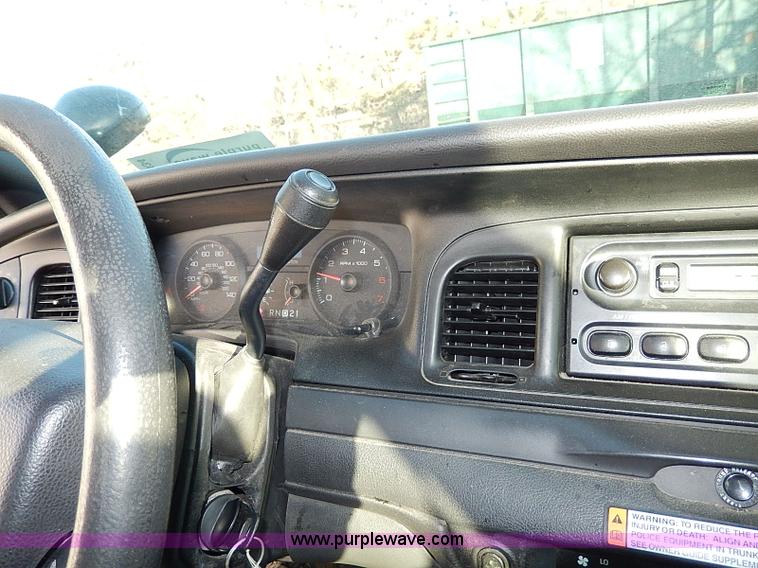 image for item I9434 2007 Ford Crown Victoria Police Interceptor