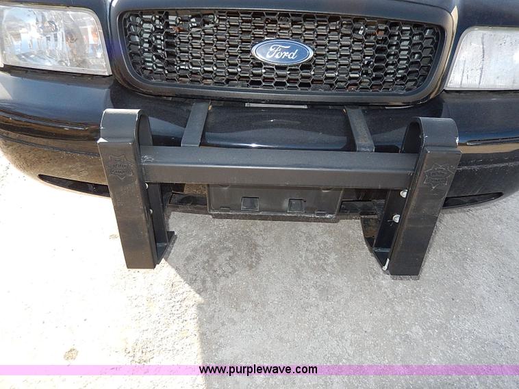 image for item I9434 2007 Ford Crown Victoria Police Interceptor