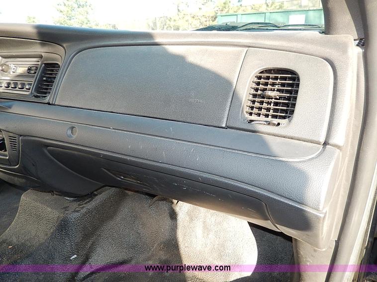 image for item I9434 2007 Ford Crown Victoria Police Interceptor