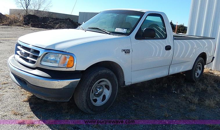 image for item I9449 1999 Ford F150 XL pickup truck