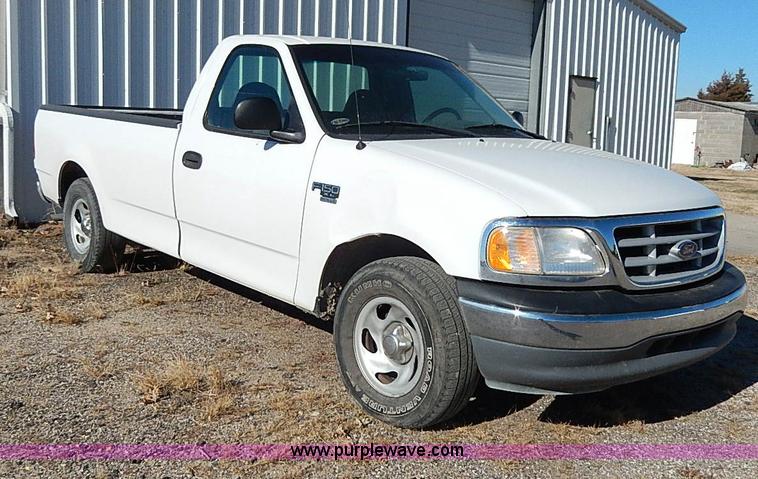 image for item I9449 1999 Ford F150 XL pickup truck