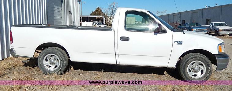 image for item I9449 1999 Ford F150 XL pickup truck