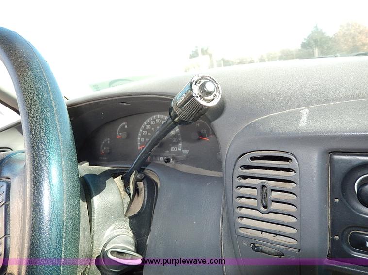 image for item I9449 1999 Ford F150 XL pickup truck