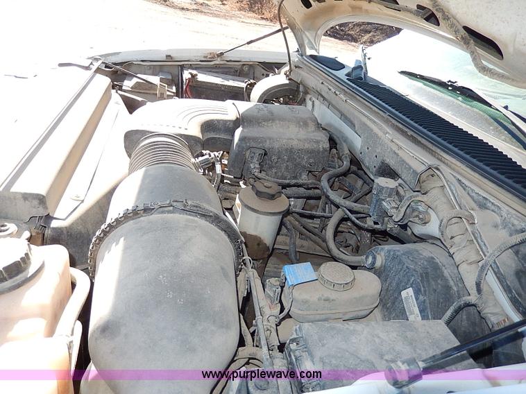 image for item I9449 1999 Ford F150 XL pickup truck