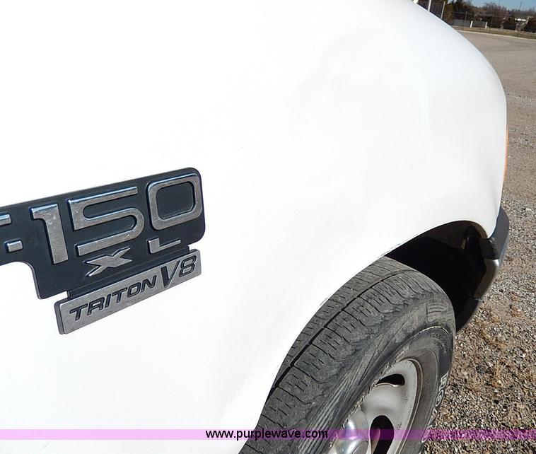 image for item I9449 1999 Ford F150 XL pickup truck