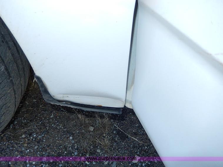 image for item I9449 1999 Ford F150 XL pickup truck