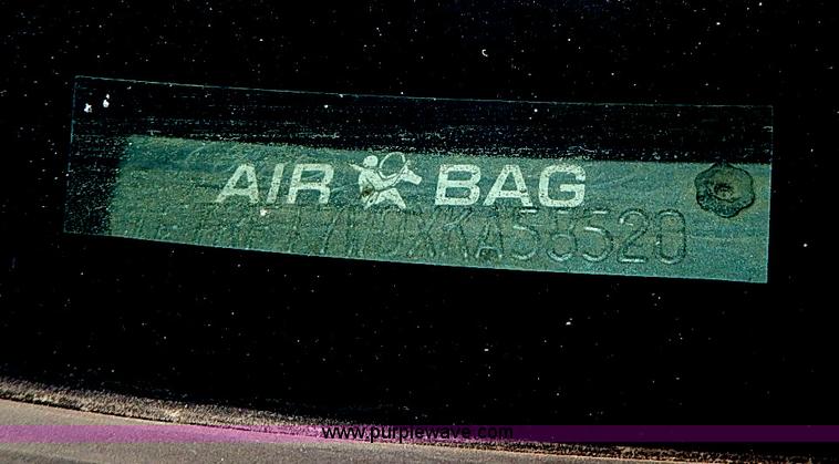 image for item I9449 1999 Ford F150 XL pickup truck