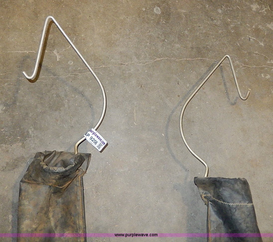 (50) irrigation pipe socks in Silver Lake, KS Item AP9206 sold Purple Wave