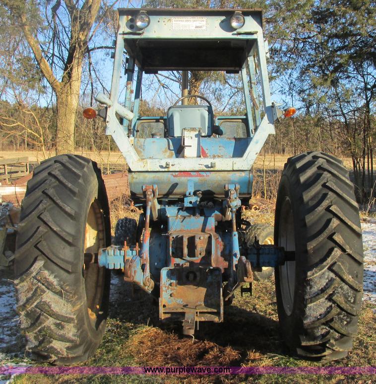 image for item AB9291 Ford 8600 tractor