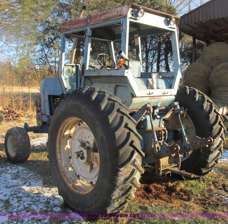 image for item AB9291 Ford 8600 tractor