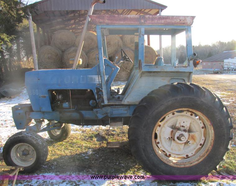 image for item AB9291 Ford 8600 tractor
